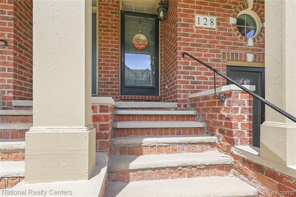 128 Sandy Lane, Walled Lake, MI 48390 — Photo 5