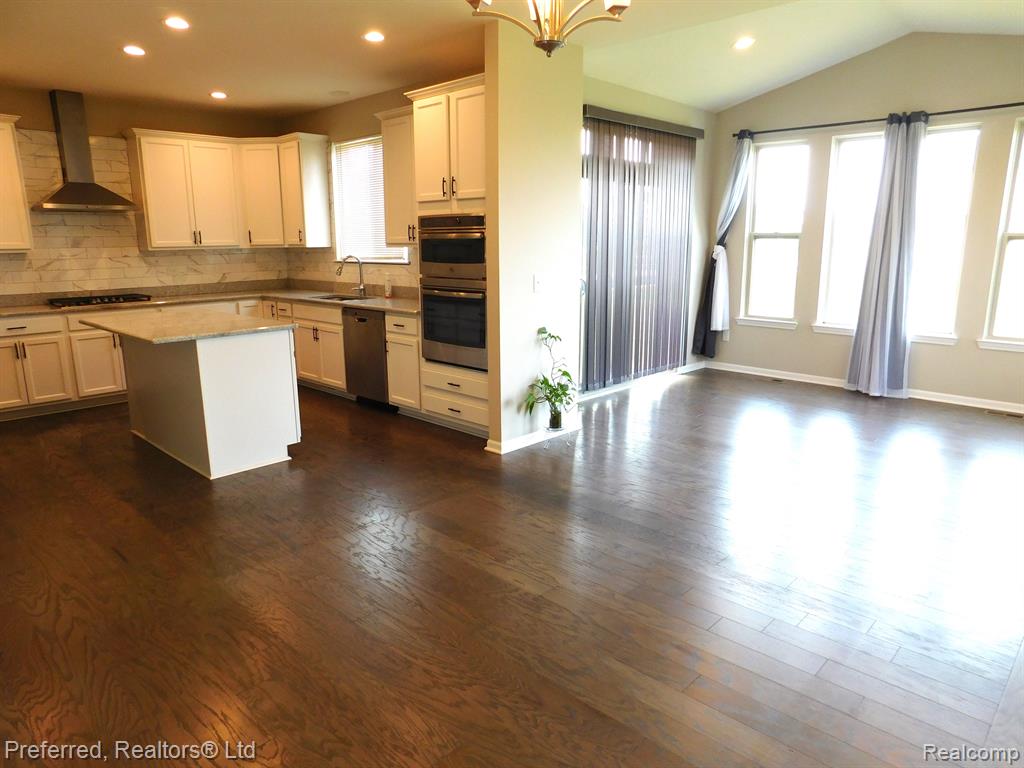 50316 AMBERWOOD Road, Canton, MI 48188 — Photo 12