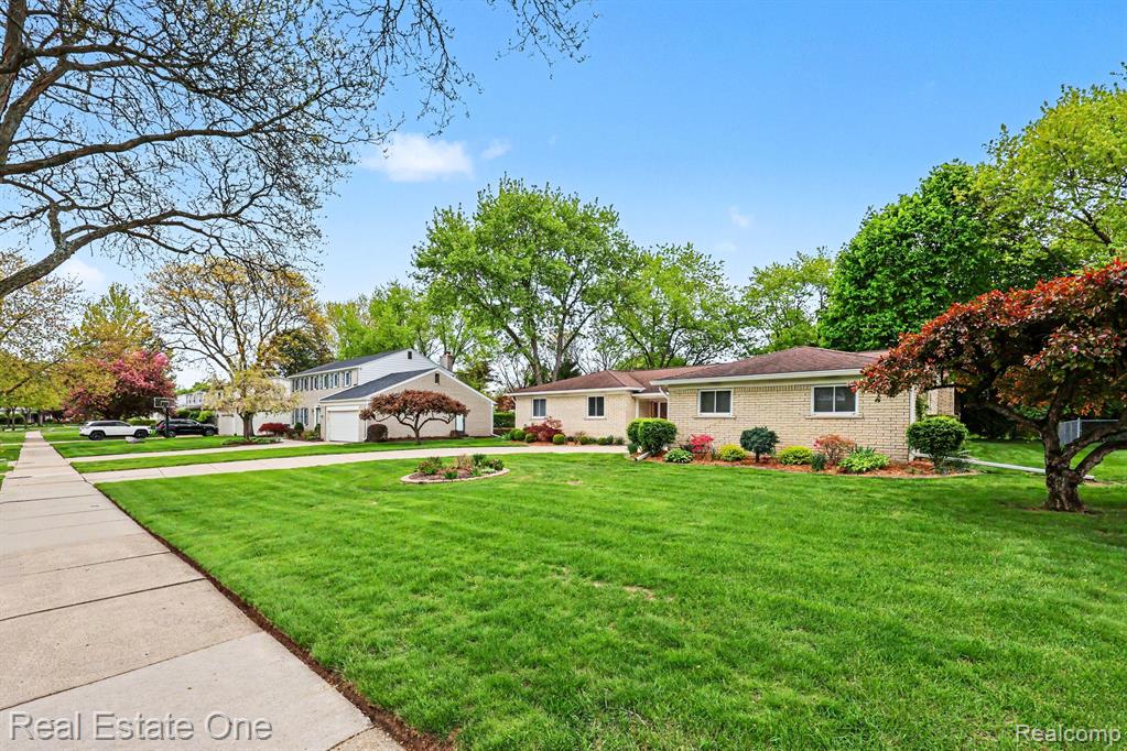 3888 Boulder Drive, Troy, MI 48084 — Photo 3