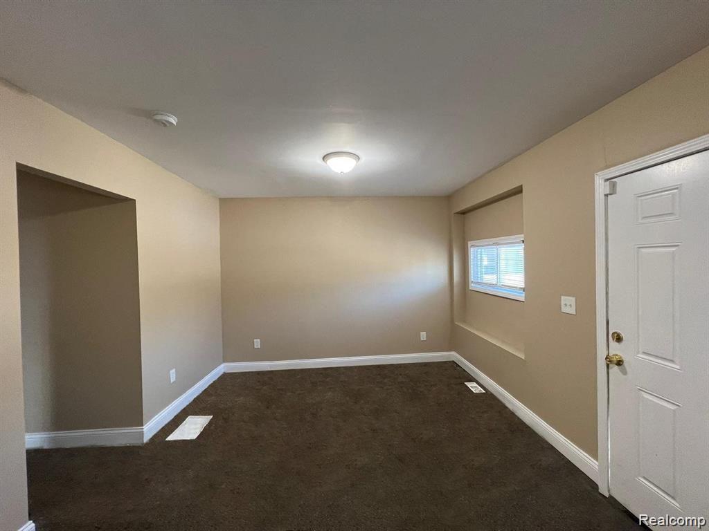 5671 OTIS Street, Detroit, MI 48210 — Photo 5