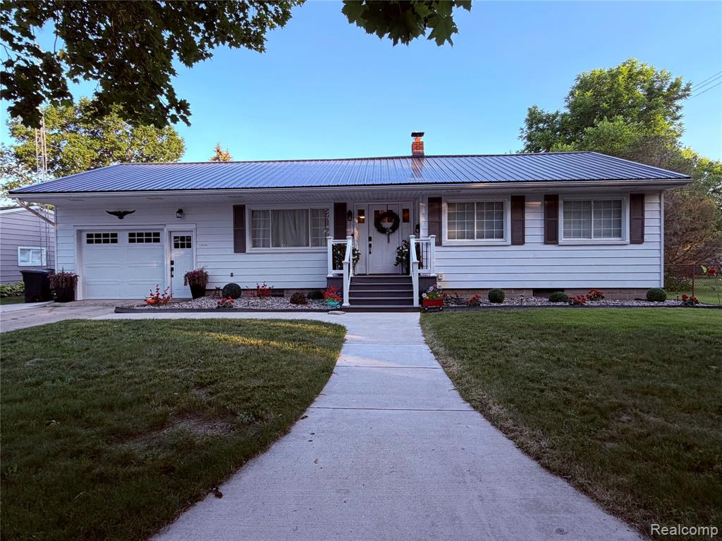 6760 Pine Street, Cass City, MI 48726 — front exterior