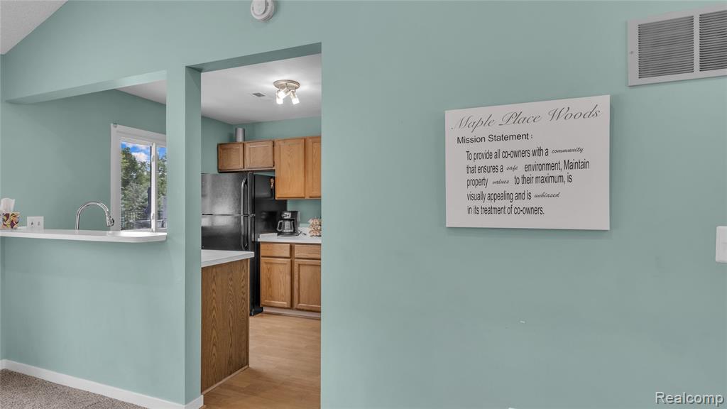 7113 Elmhurst, West Bloomfield, MI — Photo 59