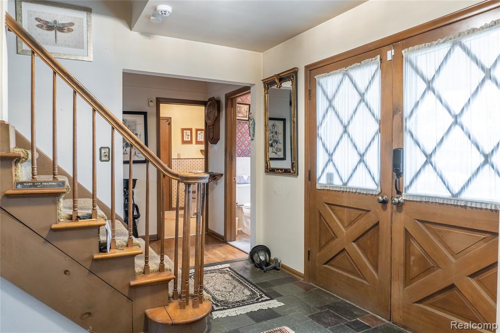 8362 Sunburst, Center Line, MI 48015 — Photo 5