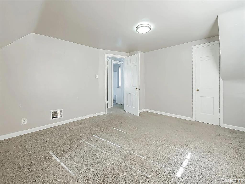 9744 Lakepointe Street E, Detroit, MI 48224 — Photo 13