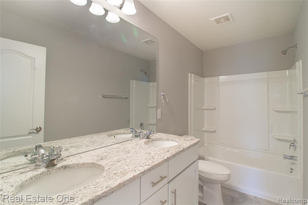 45204 Preserve Court, Novi, MI — Photo 30