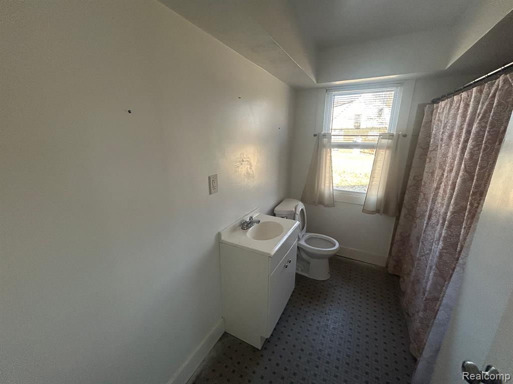 5258 NEWPORT Street, Detroit, MI 48213 — Photo 34