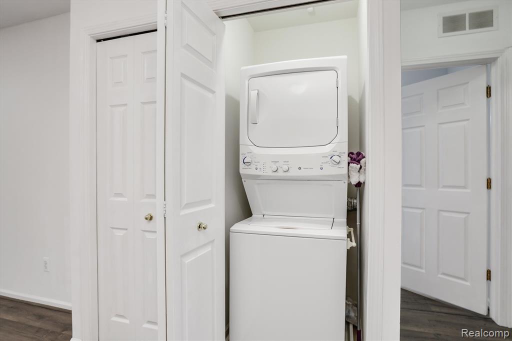 39410 SPRINGWATER Drive, Northville, MI 48168 — Photo 17