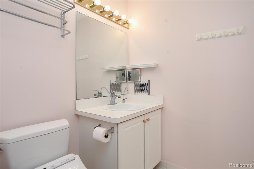 485 NEWCASTLE Lane, Romeo, MI 48065 — Photo 16