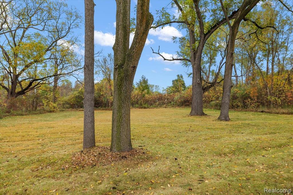 8021 Washburn Road, Goodrich Vlg, MI — Photo 58