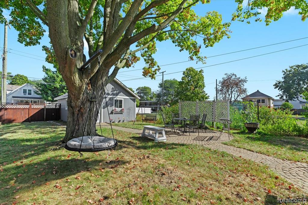 416 Plum Street, Wyandotte, MI 48192 — Photo 36