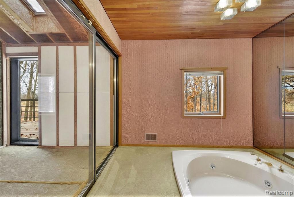 2551 Patterson Lake Road, Pinckney, MI 48169 — Photo 57