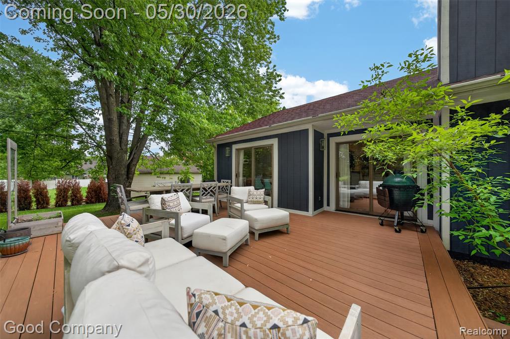 933 Gallaland Avenue, Rochester Hills, MI 48307 — Photo 27