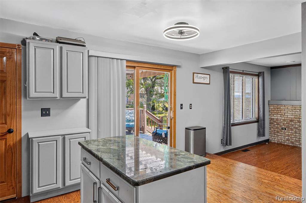 44100 Somerset Square, Canton, MI 48187 — Photo 19
