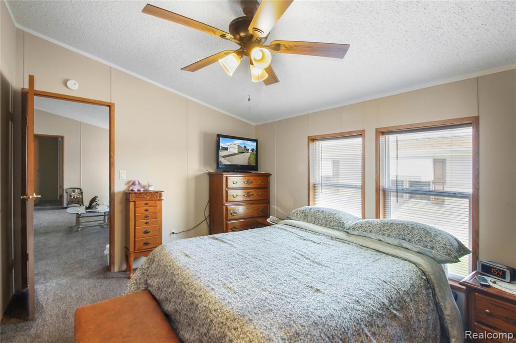 3713 Watermill Lane, Carleton, MI 48117 — Photo 12