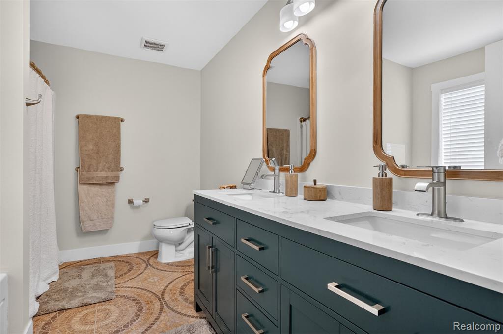 3524 Amber Oaks Drive, Howell, MI 48855 — Photo 21