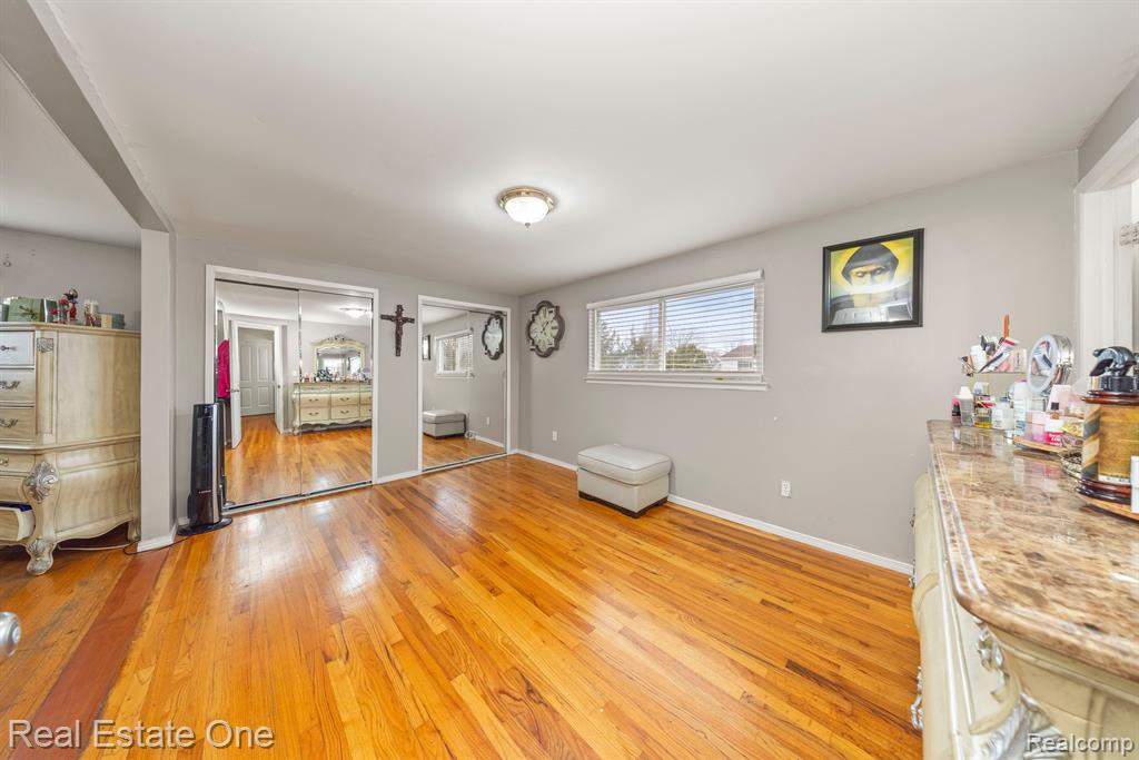 4275 NICKOLAS Drive, Sterling Heights, MI 48310 — Photo 21