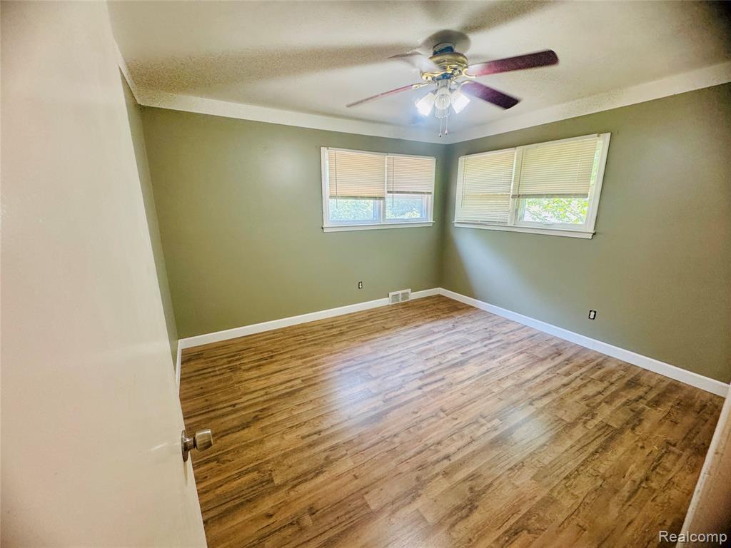 17221 Sunset Street, Hamtramck, MI 48212 — Photo 10
