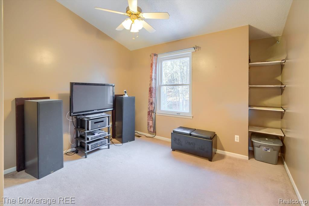 2653 Ravine Side Lane N, Howell, MI 48843 — Photo 38