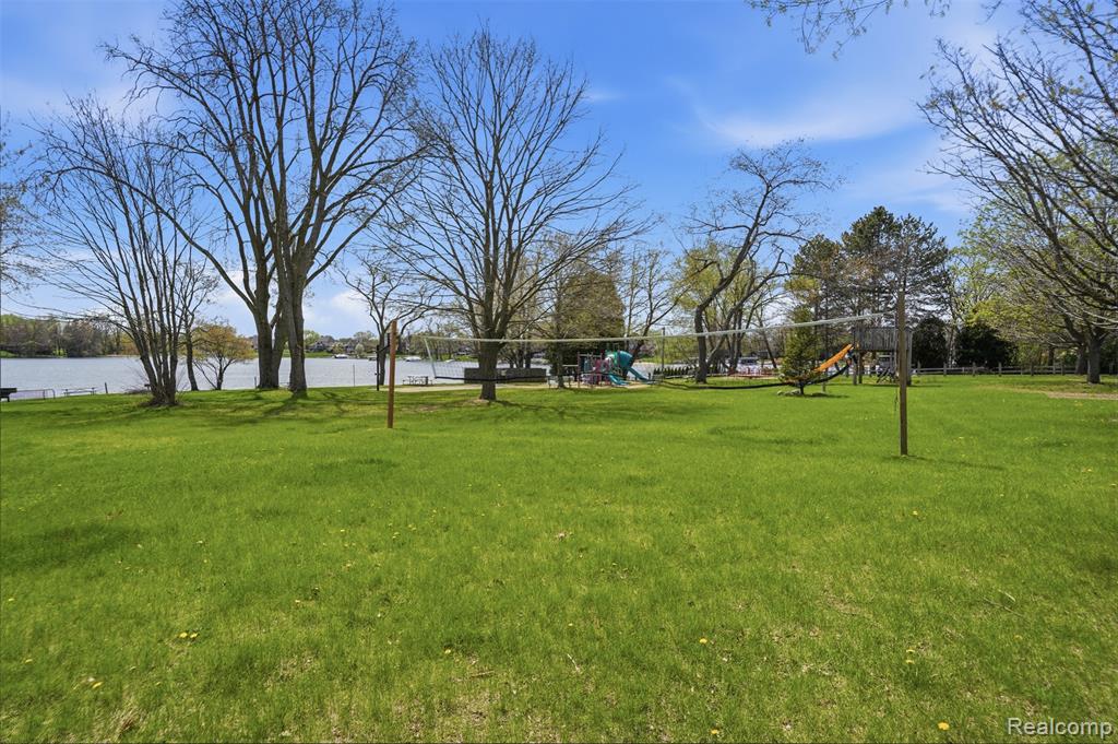 3756 Chevron Drive, Highland, MI 48356 — Photo 31