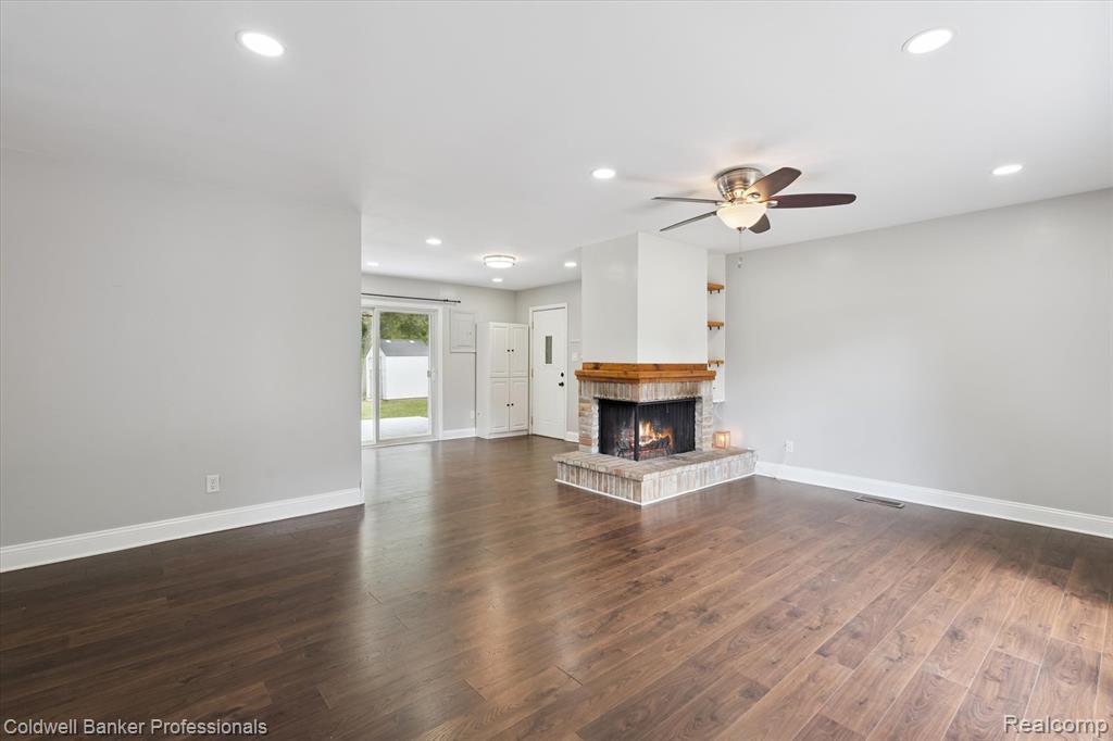 6314 Woodsdale Drive, Grand Blanc, MI 48439 — Photo 7