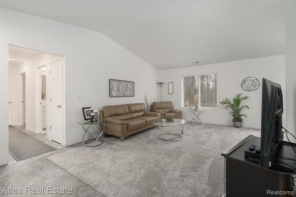 4081 Hidden View Drive, Flint, MI 48506 — Photo 14