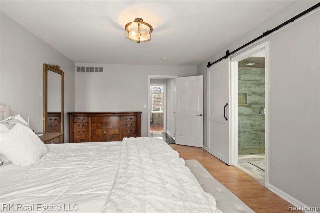 8948 RHODE Drive, Shelby Twp, MI 48317 — Photo 19