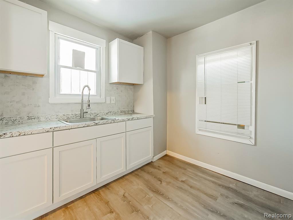 9744 Lakepointe Street, Detroit, MI 48224 — Photo 8