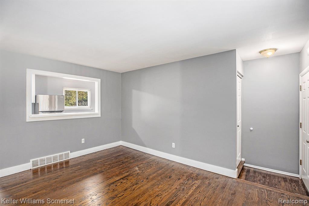 428 Jordon Road, Pontiac, MI 48342 — Photo 4