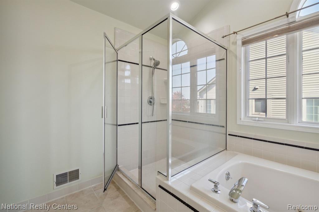 50983 WESTON Drive, Plymouth, MI 48170 — Photo 35