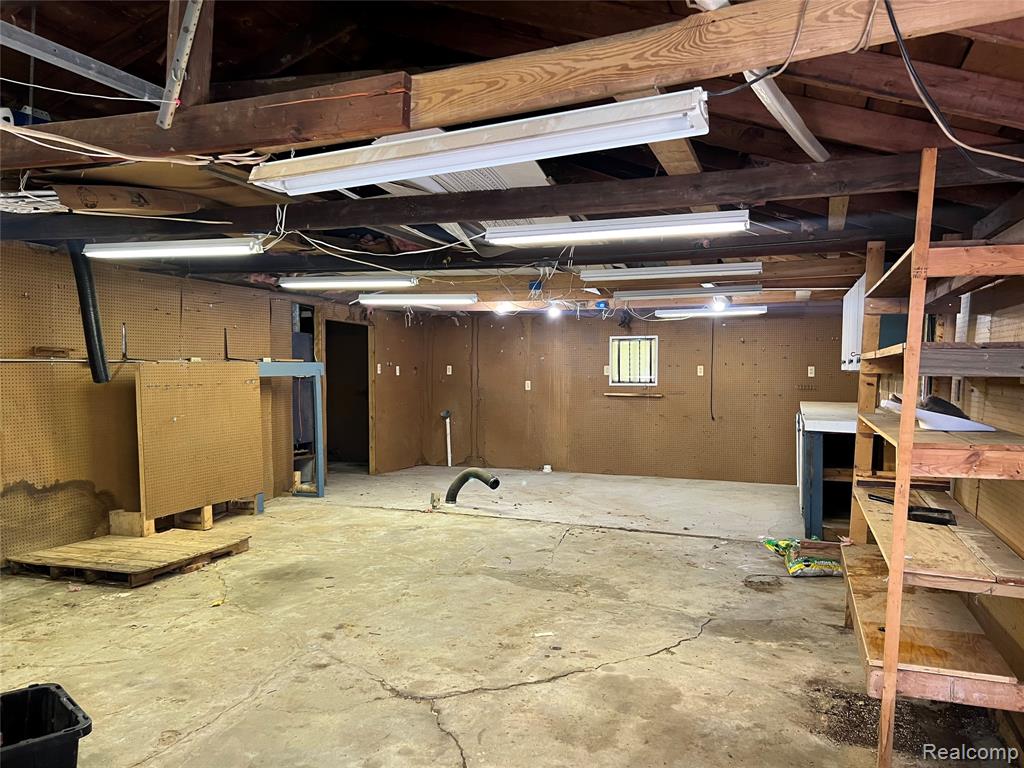 3918 Whitney Avenue, Flint, MI 48532 — Photo 22