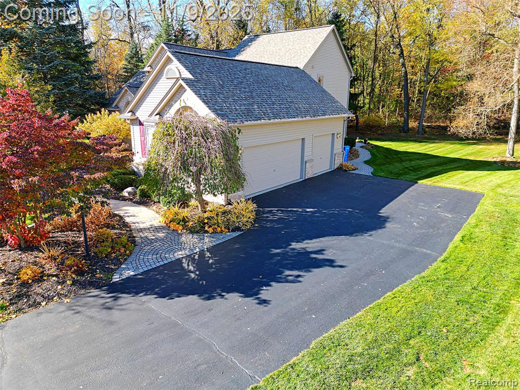 5391 Bridge Trail W, Commerce Twp, MI 48382 — Photo 2