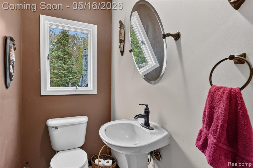17301 Donohue Road, Pinckney, MI 48169 — Photo 16