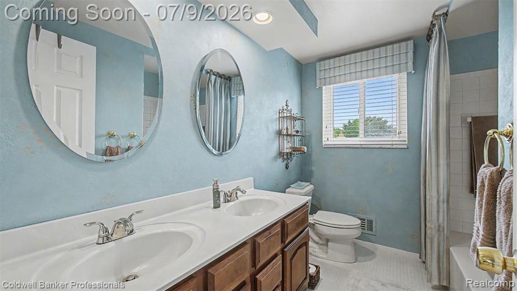 8731 Paulina Drive, Sterling Heights, MI 48312 — Photo 47