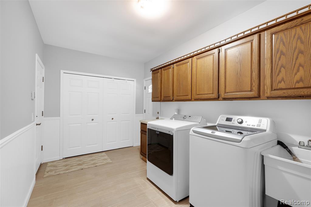 9020 Bridge Road, Grosse Ile, MI 48138 — Photo 23