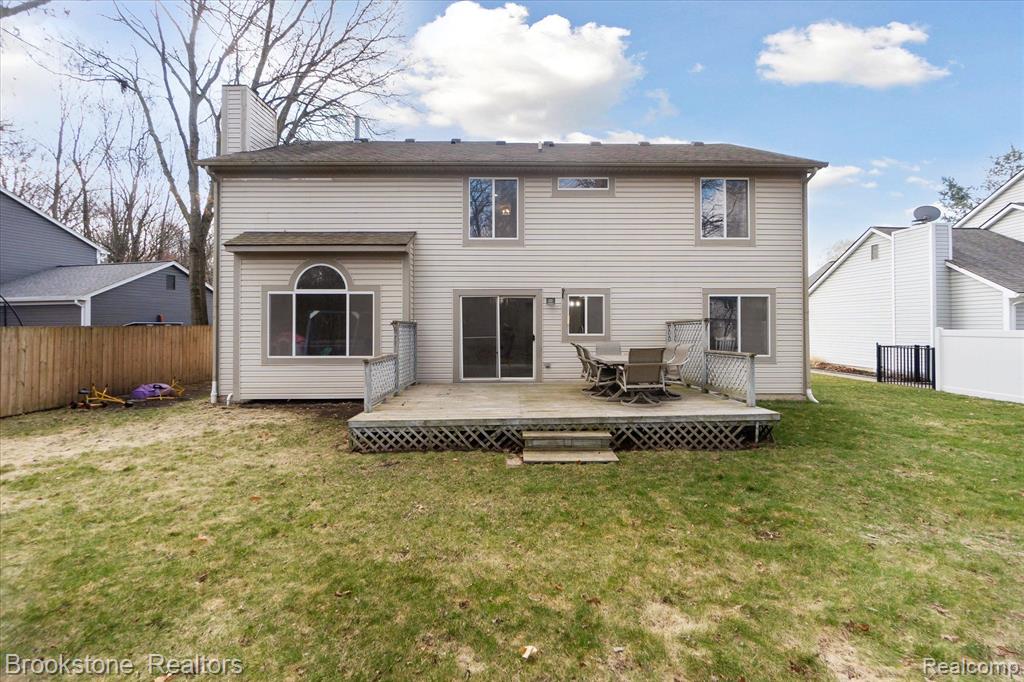 4272 HEATHERSTONE Drive, Waterford, MI 48329 — Photo 45