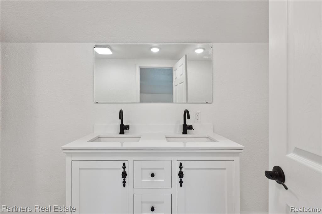4798 N Loomis Road, Mount Pleasant, MI 48858 — Photo 40