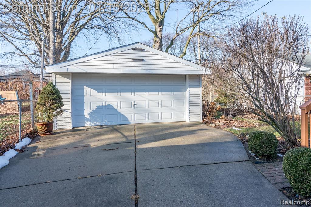9943 Leverne, Redford, MI 48239 — Photo 16