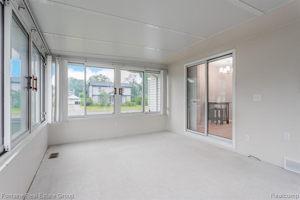 40395 Gilbert Street, Plymouth, MI 48170 — Photo 12