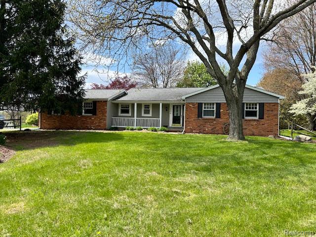 4305 N Hickory Ridge Road, Highland, MI — Photo 2