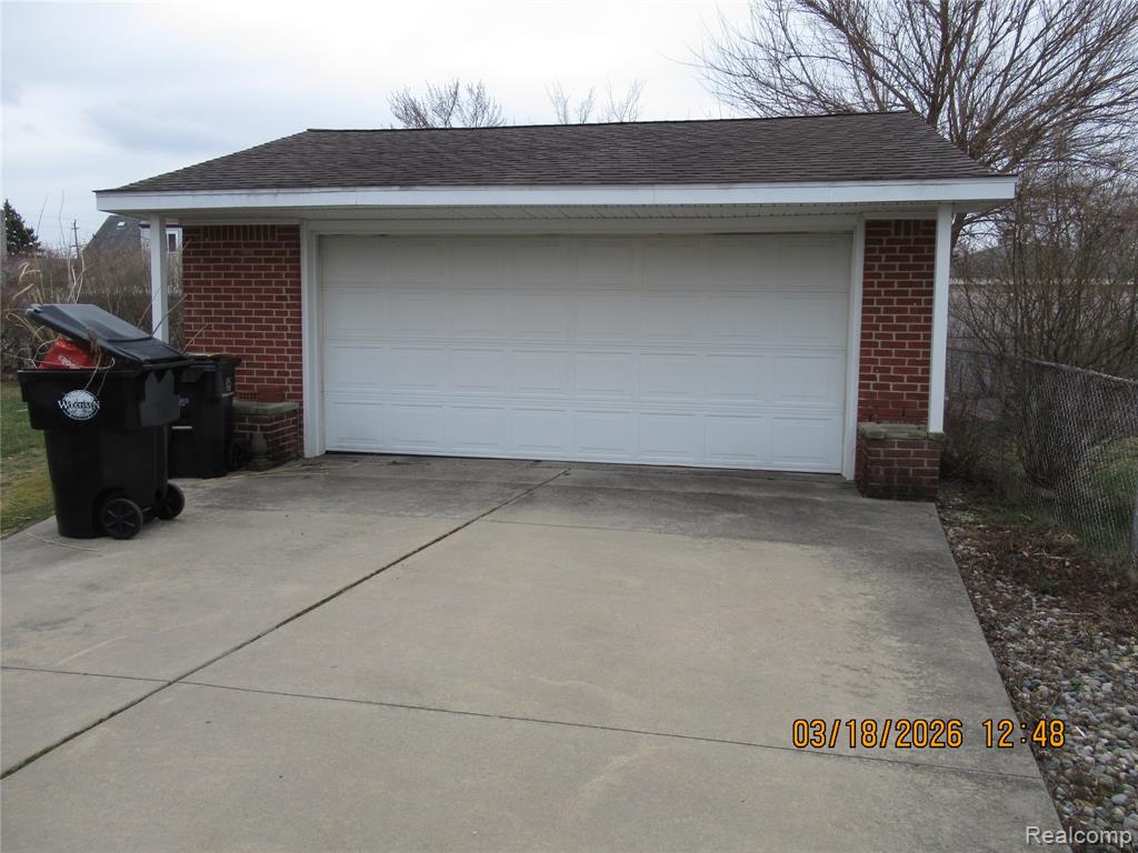 22457 Old Mill Court, Woodhaven, MI 48183 — Photo 18