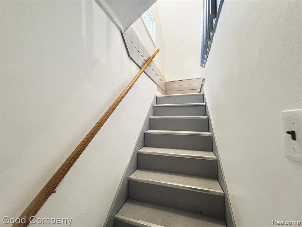 81 S TASMANIA Street, Pontiac, MI 48342 — Photo 23
