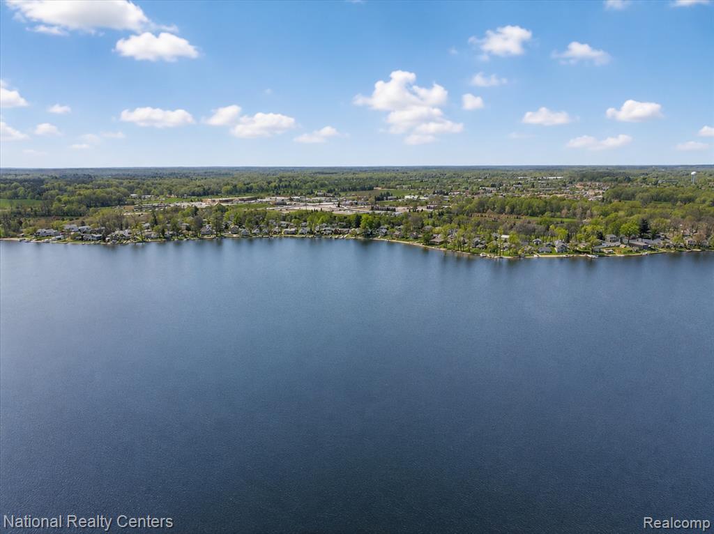 560 Black Oaks Trail, Howell, MI 48843 — Photo 48