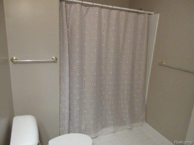 4192 BERKELEY Avenue, Canton, MI 48188 — Photo 18