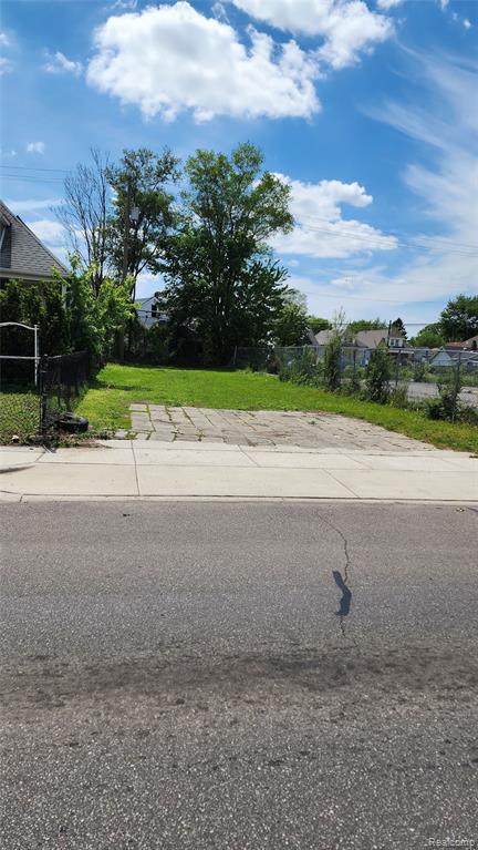 13015 Conant St, Hamtramck, MI 48212 — Photo 4