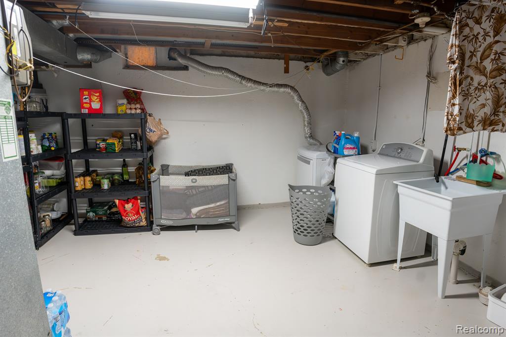 4468 15 MILE Road, 104, Sterling Heights, MI 48310 — Photo 20