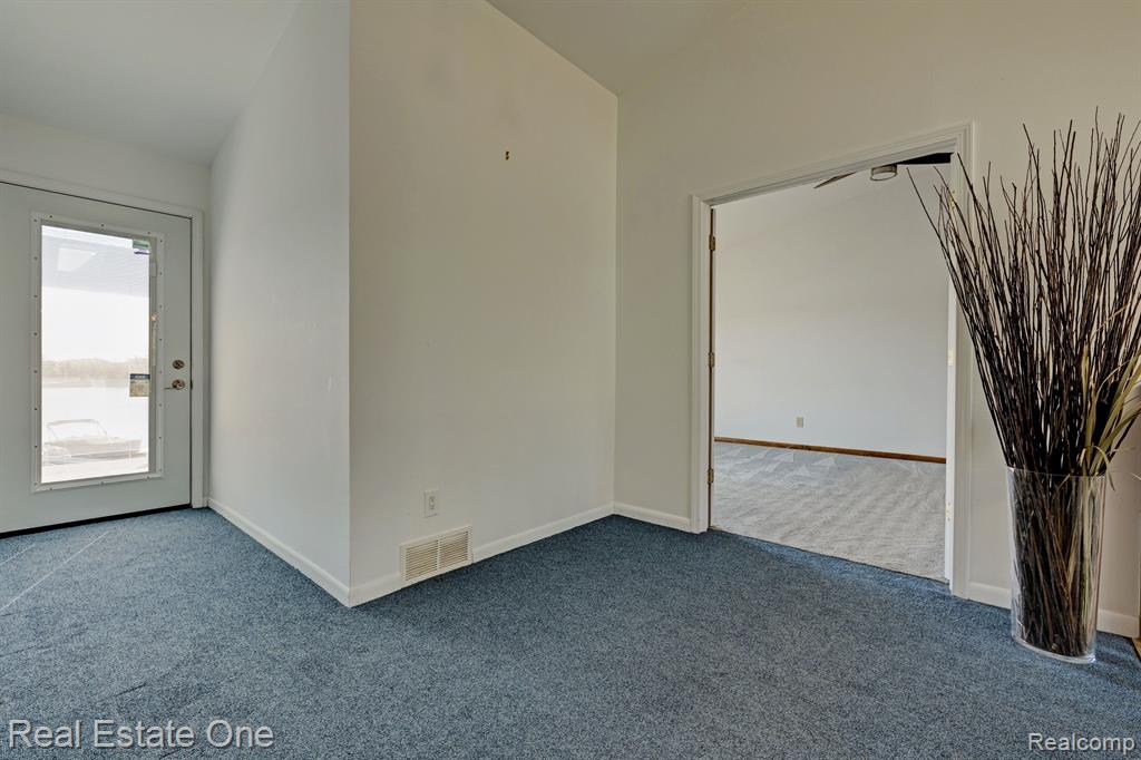 551 Maloney Avenue, Oxford, MI 48371 — Photo 24