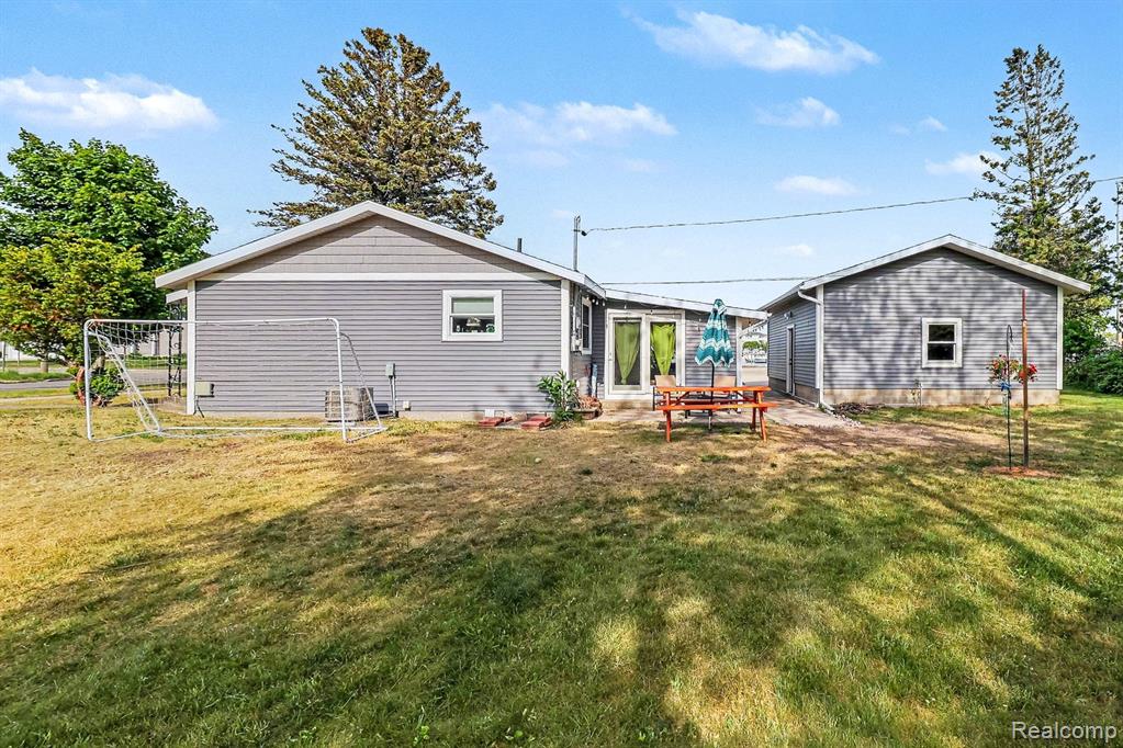 701 W Loomis Street, Ludington, MI 49431 — Photo 33