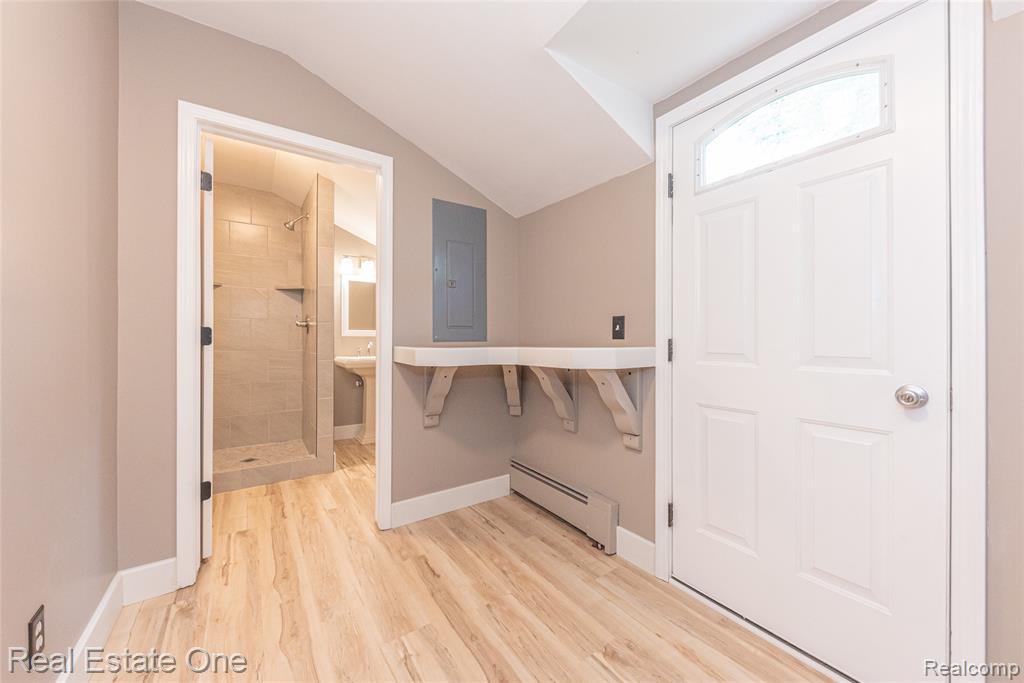 912 N Wixom Road, Wixom, MI 48393 — Photo 18