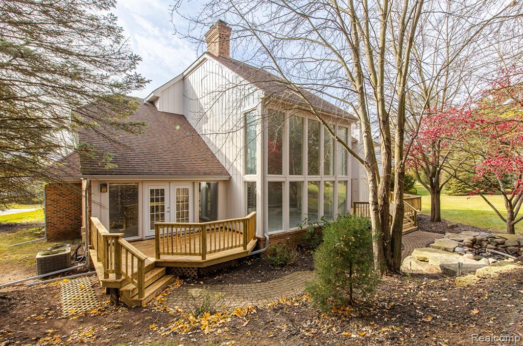 6351 Cherry Tree Court, Rochester Hills, MI 48306 — Photo 74