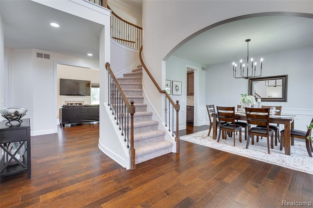 47576 VALENCIA Circle, Novi, MI — Photo 10